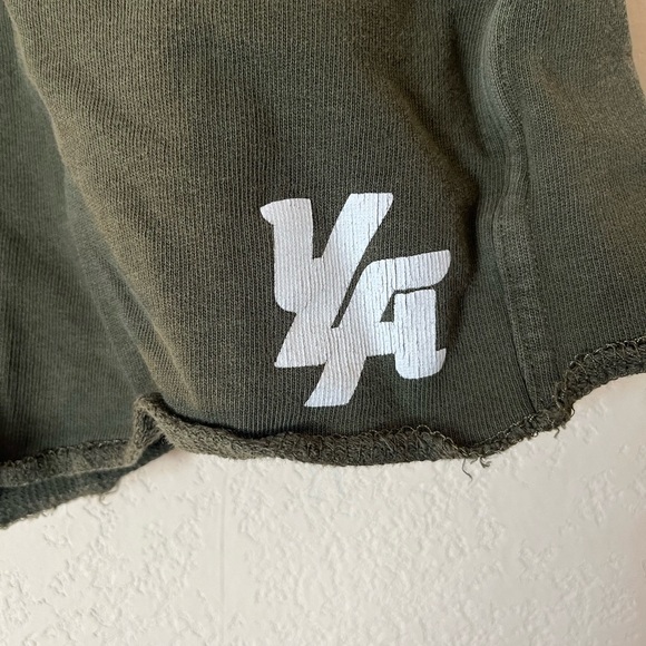 YoungLA Athletic Bodybuilding Shorts - Picture 2 of 5